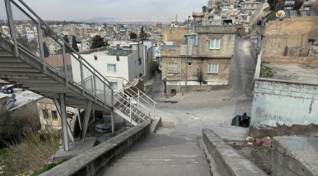 Birecik'te Şüpheli Para ve Meyve Suyu ile Çocukları Kandırdı