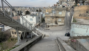 Birecik'te Şüpheli Para ve Meyve Suyu ile Çocukları Kandırdı