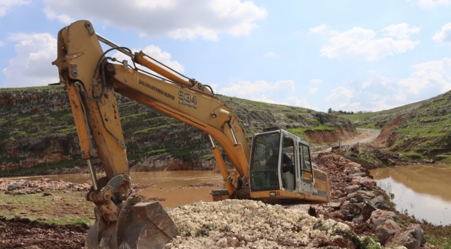 Büyükşehir, Viranşehir Kırsalında Sel Hasarını Onarıyor 