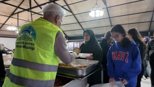 Eyyübiyeliler Aynı Sofrada Aynı Duada Buluşuyor