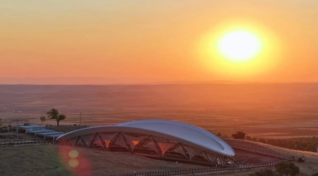 Göbeklitepe'de Gün Doğumu Ziyaretçileri Büyülüyor