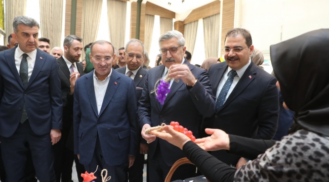 Haliliye'de 8 Mart'a özel el emeği sergisi açıldı 