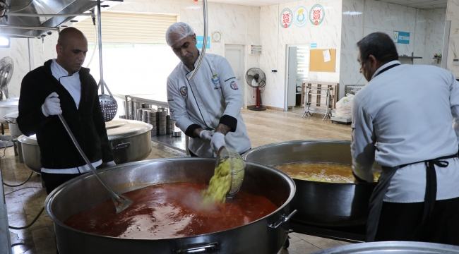 Haliliye'de Evlere İftar İkramı Devam Ediyor