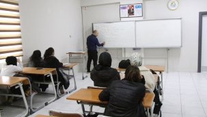 Haliliye'de Gençler Geleceğe Eğitimle Hazırlanıyor