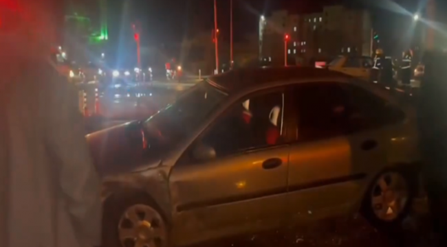 Şanlıurfa'da İki Otomobil Çarpıştı: 3'ü Çocuk 7 Kişi Yaralandı