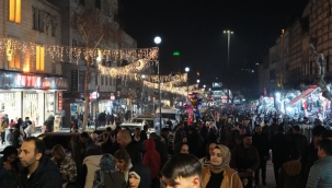 Şehrin Kalbi Divanyolu Daha Işıltılı Hale Geldi