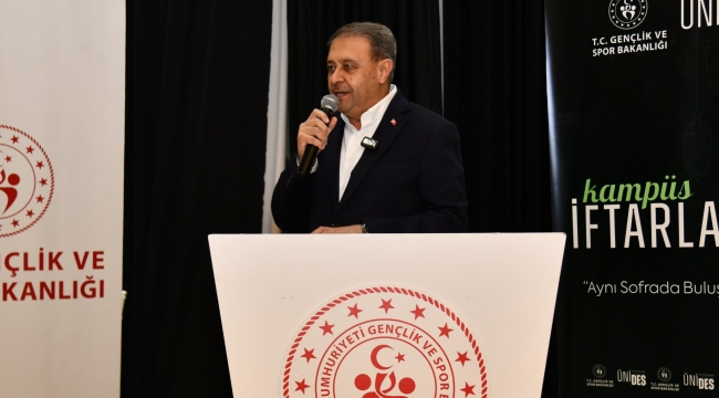 Vali Şıldak Gençlerle İftarda Buluştu