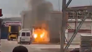 Viranşehir'de Trafo Patladı! Sanayi Sitesi Karanlığa Gömüldü