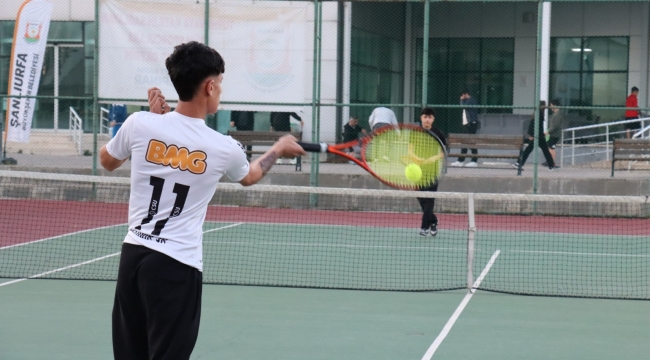 23 Nisan Tenis Turnuvası Başladı