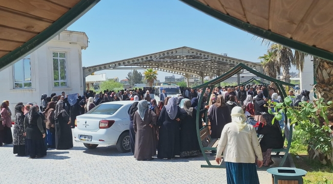 Birecik Yolunda Acı Son: Zeliha Demir Gözyaşlarıyla Uğurlandı