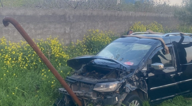 Bozova'da Facianın Eşiğinden Dönüldü: Araç Hurdaya Döndü, 9 Yaralı