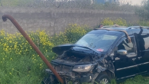 Bozova'da Facianın Eşiğinden Dönüldü: Araç Hurdaya Döndü, 9 Yaralı