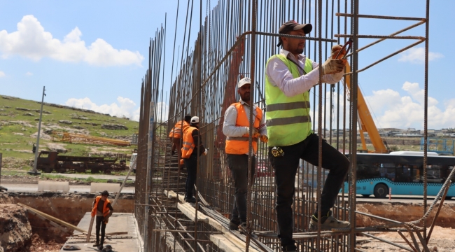 Evren Sanayi Sitesi'nde Katlı Köprülü Kavşak Projesi Hızla İlerliyor
