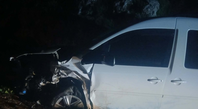 Halfeti'de Gece Yarısı Kaza: Araçlar Hurdaya Döndü