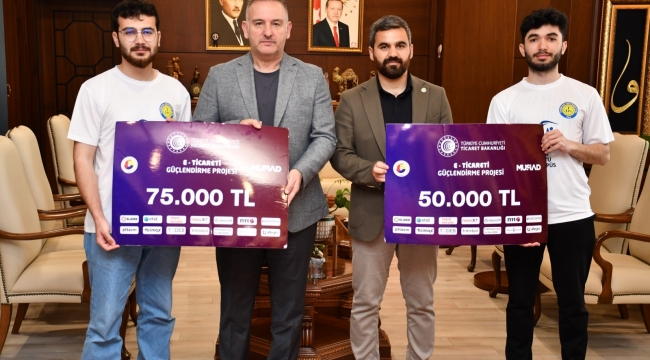 HRÜ Rektöründen Başarılı Öğrencilere Tebrik