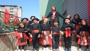 Mektebim Kolejinde 23 Nisan Coşkusu yaşandı.