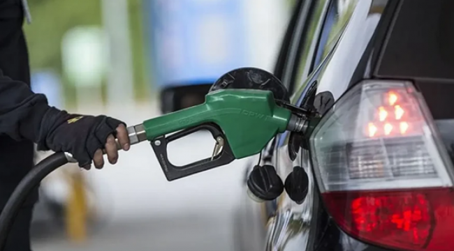 Petrol Düştü, Pompa Rahatlıyor: Motorinde Sert İndirim