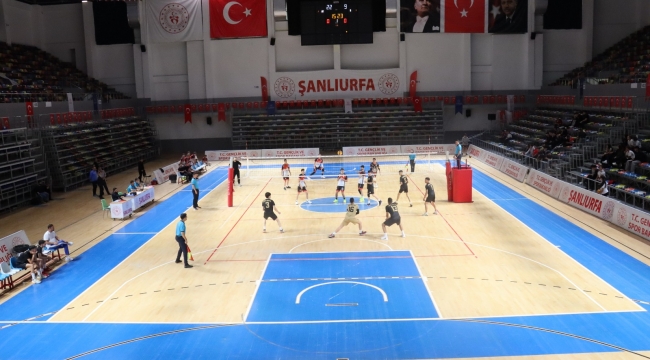 Şanlıurfa Büyükşehir Belediyesi Genç Erkekler Voleybol Takımı Filede İddialı