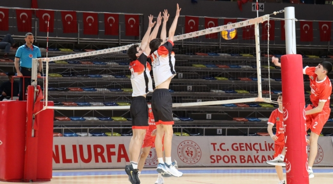 Şanlıurfa Büyükşehir Belediyesi Genç Erkekler Voleybol Takımı Yarı Finale Çıktı