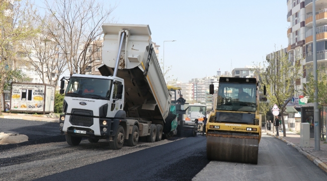 Şanlıurfa Büyükşehir Belediyesi'nden Karaköprü'de Yoğun Asfalt Mesaisi