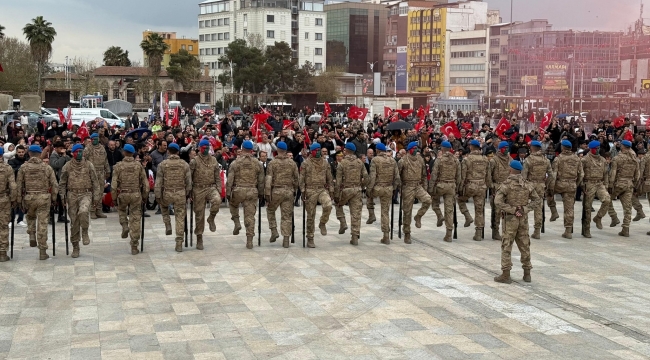 Şanlıurfa'da 106. Yıl Coşkusu! Mehteran Gösterisi Büyük İlgi Gördü