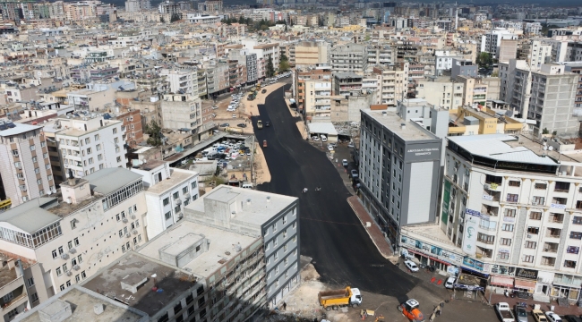 Şanlıurfa'da 25 Metrelik Yol Projesinde Asfalt Çalışmaları Başladı