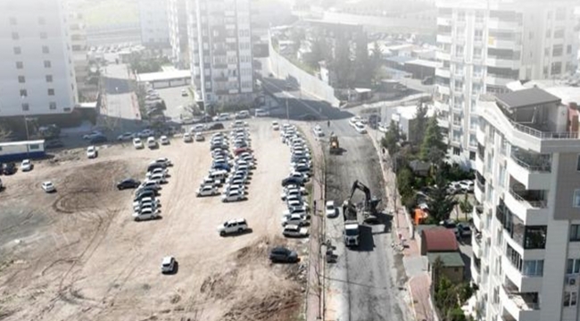Şanlıurfa'da Yenilenen Cadde, Trafiğe Kapatıldı