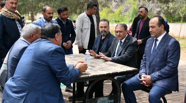 Yaralı Öğrenci ve Öğretmenlere Moral Ziyareti