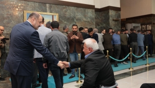 Başkan Gülpınar, Büyükşehir Personeliyle Bayramlaştı