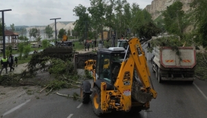 Büyükşehir, Birecik'te Afetin 3. Gününde De Sahada