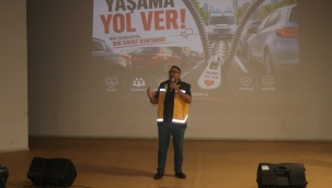 Büyükşehir'den Şoförlere "Fermuar Sistemiyle Yaşama Yol Ver" Eğitimi