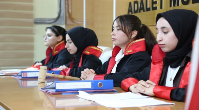 Gerçek Mahkeme Gibi! Öğrencilerin Performansı Alkış Aldı