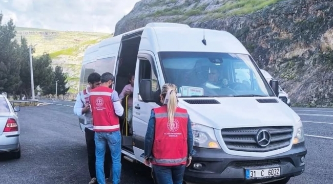 Halfeti'de ilçesinde tur araçlarına sıkı denetim