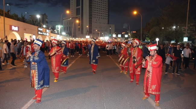 Haliliye Mehteranı 19 Mayıs Kortejine Damga Vurdu 