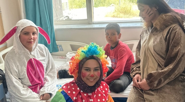 Hastane Koridorları Kahkahalarla Yankılandı