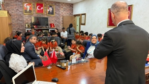 Miniklerden Şehit Aileleri Derneğine Ziyaret