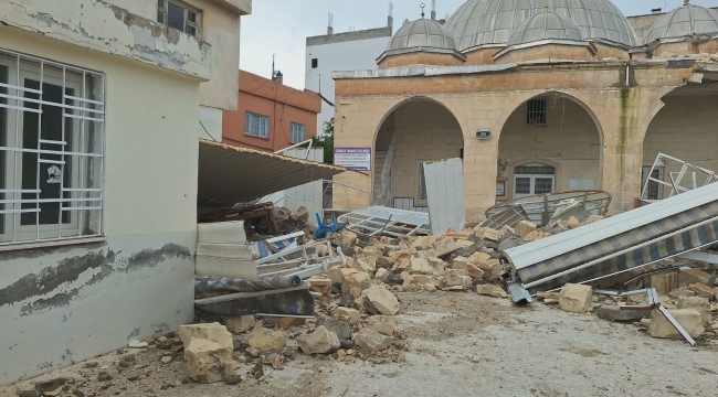 Şanlıurfa'da Korkutan Gece: Minare Çöktü, Herkes Şaşkın
