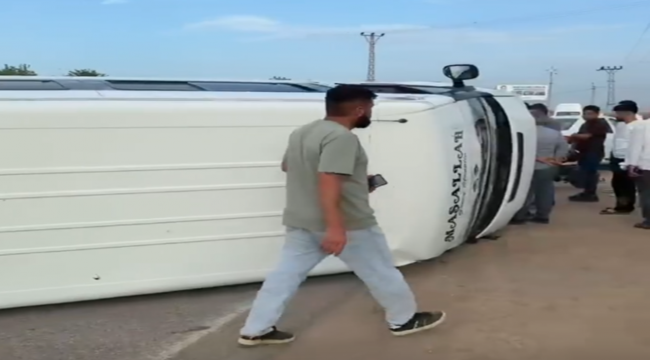 Şanlıurfa'da Minibüs Dehşeti! Araç Yan Yattı