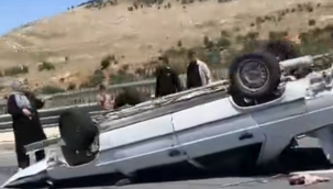 Şanlıurfa'da Takla Atan Otomobilde Aynı Aileden 5 Kişi Yaralandı