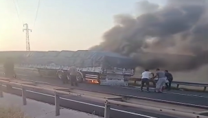 Şanlıurfa'da Un Yüklü TIR Alev Aldı