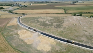 Büyükşehir, 3 İlçeyi Beton Yolla Birbirine Bağlıyor