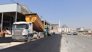 Büyükşehir'in Asfalt Çalışması Esnafın Yüzünü Güldürdü