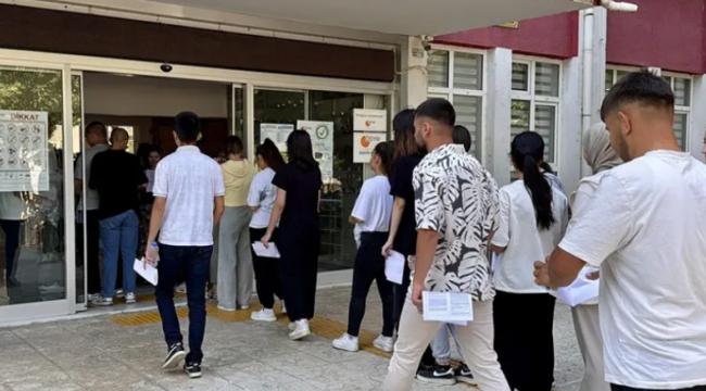 Şanlıurfa'da Dev Sınav Mesaisi: 182 Okulda YKS Yapılıyor