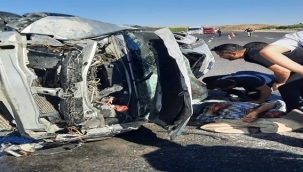 Şanlıurfa'da Feci Kaza: Teker Patladı: 2 Ölü, 2 Ağır Yaralı