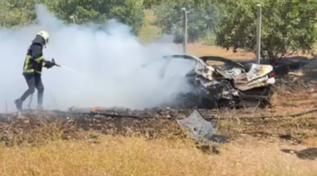 Şanlıurfa'da Korkunç Kaza: Araç Yandı, 2 Kişi Yaralandı
