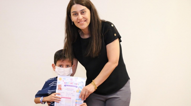 Şanlıurfa'da Minik Yüreklere Moral Olan Karne Töreni