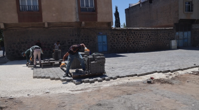 Büyükşehir, Siverek'in Yollarını Beton Parkeyle Yeniliyor