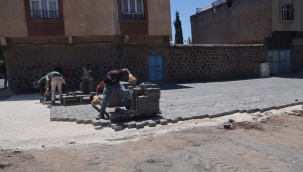 Büyükşehir, Siverek'in Yollarını Beton Parkeyle Yeniliyor