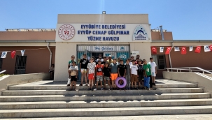 Eyyübiye'de Çocuklar Güvenle Serinliyor