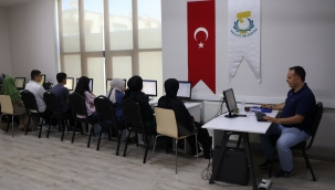 Haliliye Belediyesi Gençlerin Eğitimine Destek Olmayı Sürdürüyor